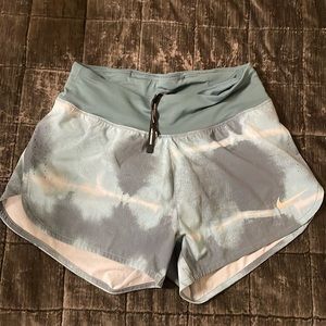 Women’s Nike Eclipse running shorts size small